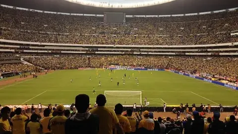 C罗表现亮点：射中2球进1球，长传成功3次，封堵与抢断各1次，得分7.6分